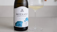 Black Muscat of Tirnavos Blanc de Noir van Domaine Migas Dimitris, een witte wijn van zwarte Muscat Hamburg-druiven