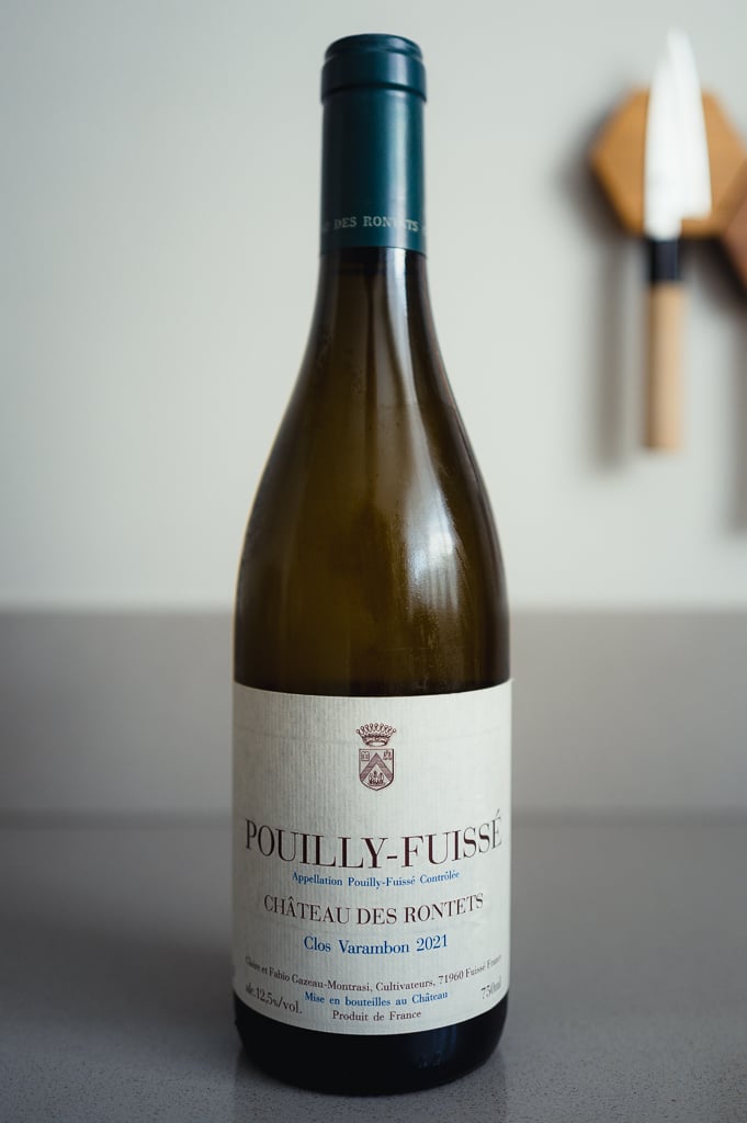 Fles Château des Rontets Clos Varambon Pouilly-Fuissé 2021 met groene capsule