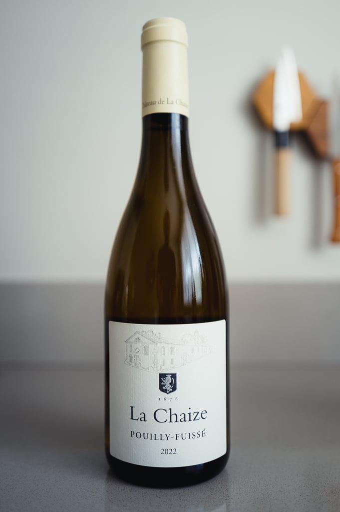 Fles Château de La Chaize Pouilly-Fuissé 2022 met crèmekleurig etiket