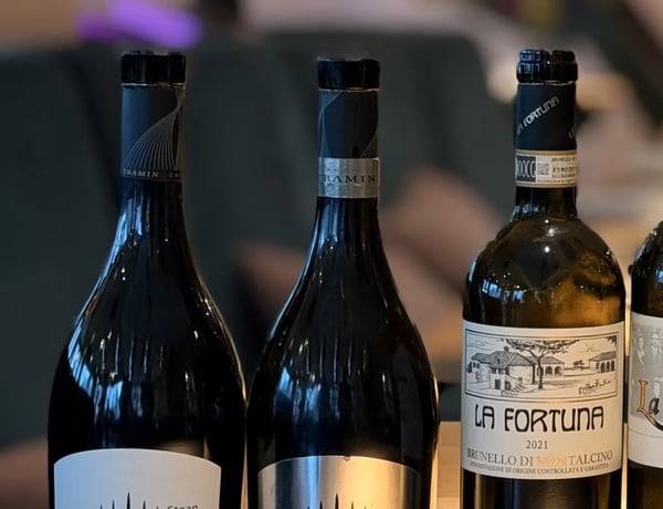 Fles Cantina Tramin Troy Riserva 2022, Chardonnay uit Alto Adige