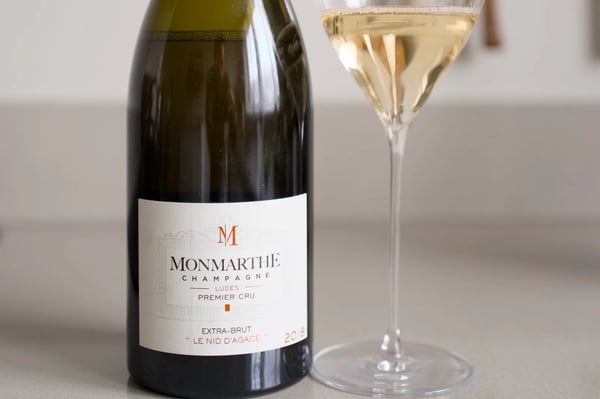 Fles Champagne Monmarthe Le Nid d'Agace 2018 Extra Brut Premier Cru uit Ludes