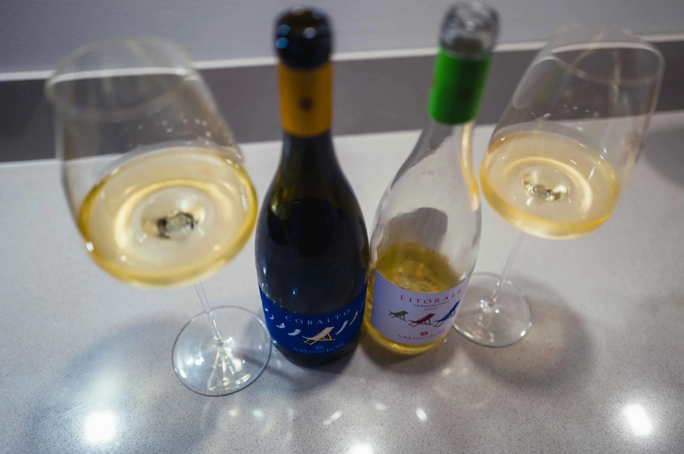 Twee flessen Val delle Rose Vermentino van Cecchi, biologisch domein in Maremma, Toscane